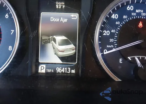 2015 Toyota Camry Se z USA, uszkodzony, nr VIN 4T1BF1FK1FU031079